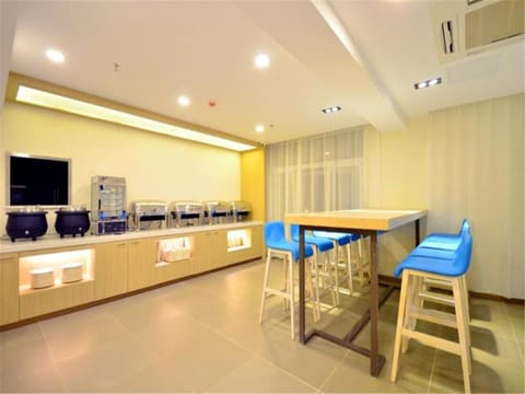 Hanting Hotel Wuhan Jianghan University Vacation rental in Wuhan