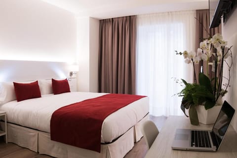 Hotel Pompaelo Plaza del Ayuntamiento & Spa Vacation rental in Pamplona