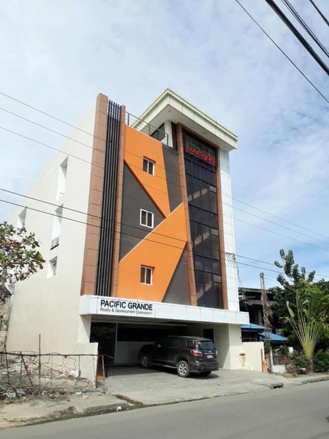 Cebu Courtyard Hotel in Lapu-Lapu City