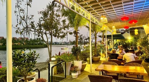 Riverside White House Villa Vacation rental in Hoi An