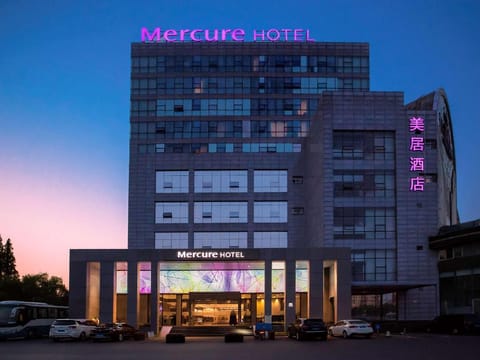 Mercure Shanghai Hongqiao South Hotel in Shanghai