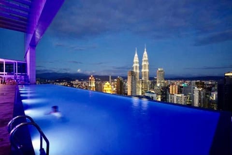 Platinum Serviced Suite Klcc Condo in Kuala Lumpur City