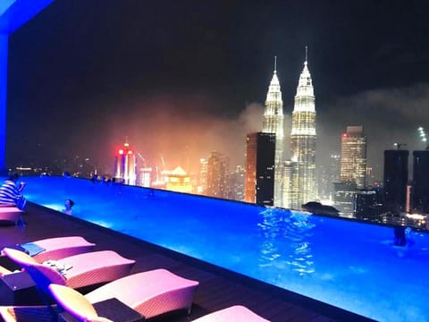 Platinum Serviced Suite Klcc Condo in Kuala Lumpur City