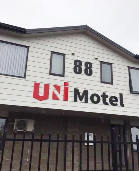 Uni Motel Vacation rental in Hamilton