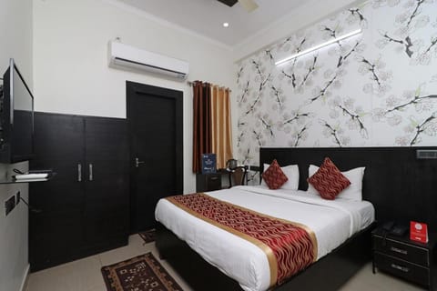 Capital O 8680 Hotel Vaishnavi Inn Hotel in Lucknow