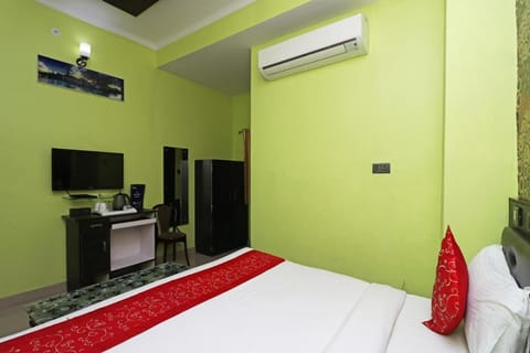 Capital O 8680 Hotel Vaishnavi Inn Hotel in Lucknow