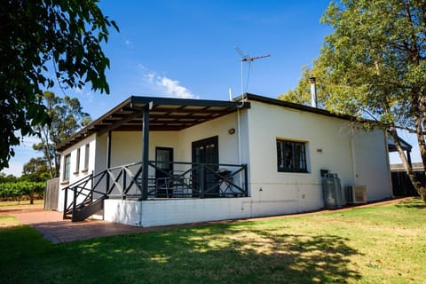 Upper Reach Spa Cottage Urlaubsunterkunft in Henley Brook