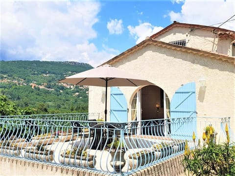 B&B with charm, quiet, kitchen, sw pool. Vacation rental in Grasse