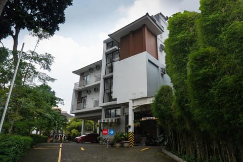 Super OYO 794 Ln 9 Bandung Guest House Hotel in Parongpong