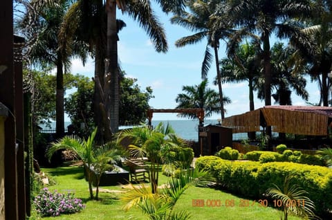 SAFFRON BEACH BISTRO & COTTAGES Vacation rental in Uganda