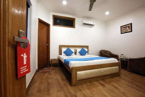 OYO Hotel Royal Brooks Hotel in Chandigarh