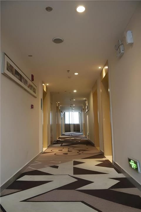 City Comfort Inn Wuhan Tongji Hospital Qiaokou Road Metro Station Vacation rental in Wuhan