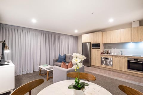 FERNZ Motel and Serviced Apartments Birkenhead Vacation rental in Auckland