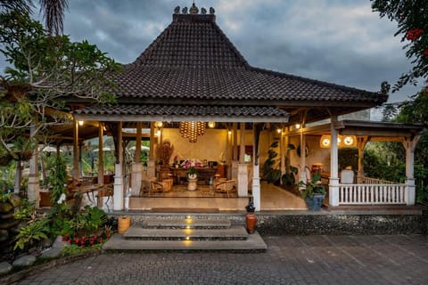 Nau villa Ubud Vacation rental in Tampaksiring