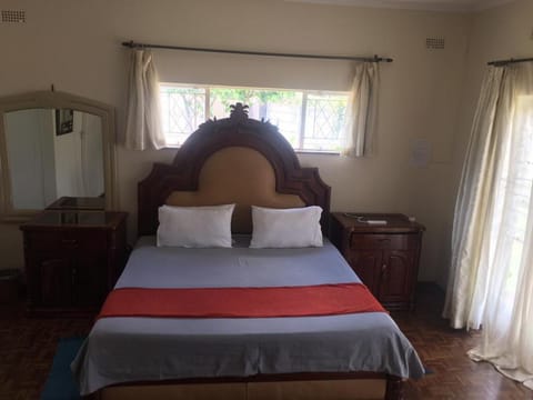 Las Palmas Guest House Vacation rental in Harare