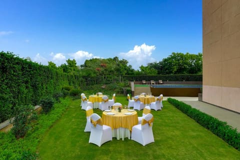 Lemon Tree Hotel, Sector 68, Sohna Road, Gurugram Vacation rental in Gurugram