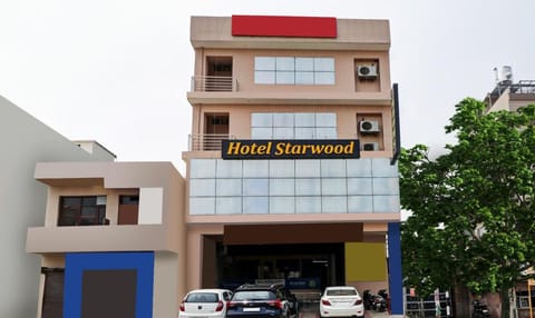 Itsy By Treebo - Starwood Mohali Vacation rental in Chandigarh