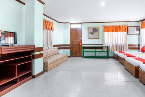 OYO 166 Maanyag Pension House Hotel in Lapu-Lapu City