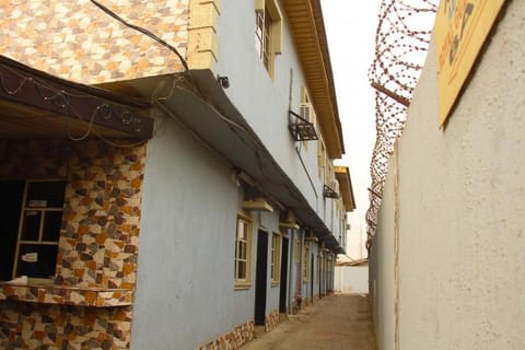 Adesuwa Royal Guest House Abule Vacation rental in Lagos