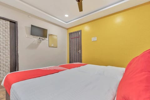 Hotel Ruby Grand Opp Apollo Hospital Kondapur Vacation rental in Hyderabad