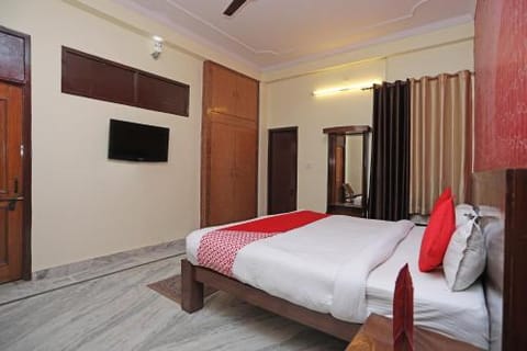 OYO 7162 Home Stay Shikhar Paradise Urlaubsunterkunft in Lucknow