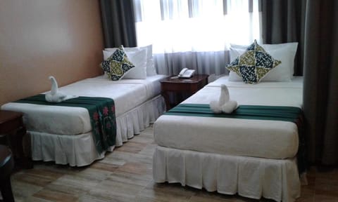 Charos Dormitel Hotel in Dumaguete
