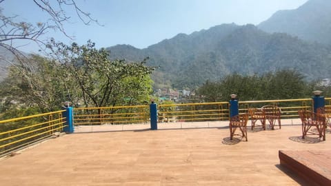 D'socialz Hostel Hotel in Rishikesh