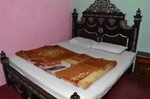 Hotel Pak inn One Vacation rental in Lahore