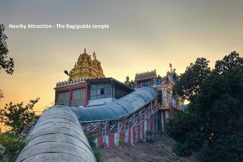 OYO Sai Kuteer Near Ragigudda Sri Prasanna Anjaneyaswamy Temple Vacation rental in Bengaluru