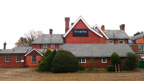 Trivelles Gatwick Hotel & airport Parking Vacation rental in Crawley