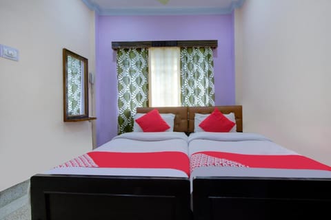 OYO Hotel Dhara Hotel in West Bengal