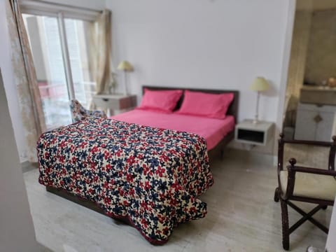 Studio Apartment with Green lawns Vacation rental in Noida