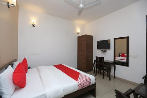 OYO Mahak Residency Vacation rental in Gurugram