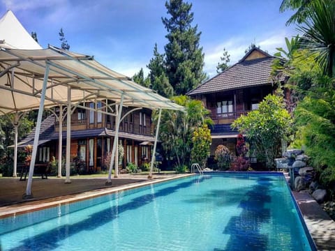 Villa Gardenia Bandung Vacation rental in Parongpong