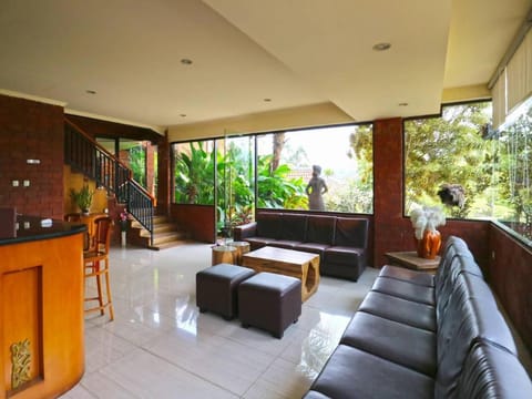 Villa Gardenia Bandung Vacation rental in Parongpong