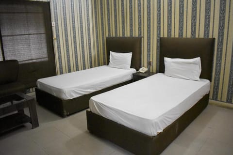 Hotel Four Seasons Inn Vacation rental in Lahore