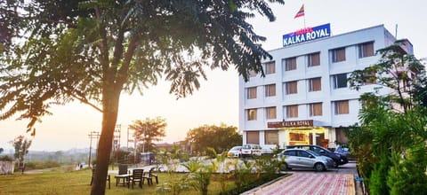 Hotel Kalka Royal Hotel in Punjab