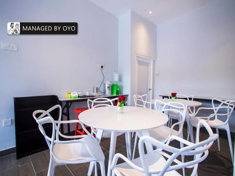 Super Oyo GS hotels near Strand Mall Vacation rental in Petaling Jaya