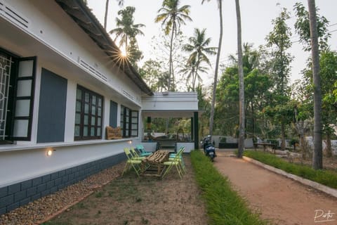 Piggy Hostel Varkala (formerly Short Giraffe) Vacation rental in Varkala