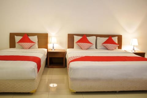 OYO 186 Bintang Jadayat 1 Hotel in Cisarua