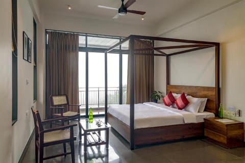 SaffronStays Falcon Hill, Lonavala - luxury villa with infinity pool near Lion's Point Casa de campo (Villa) in Aamby Valley City