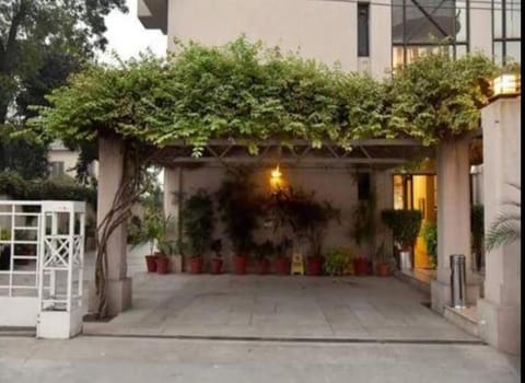 Herfa INN Hotel Lahore Vacation rental in Lahore