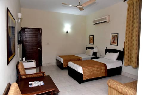 Herfa INN Hotel Lahore Vacation rental in Lahore