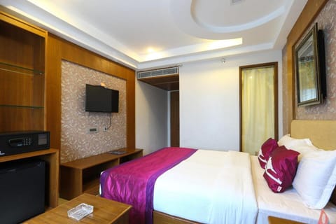 Collection O Hotel Vijay Park Near Chennai International Airport Hotel in Chennai