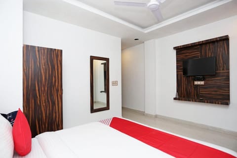 Super OYO Capital O Hotel Rosewood Inn Hotel in Dehradun