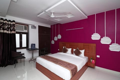 OYO Maira Grand Hotel in Noida