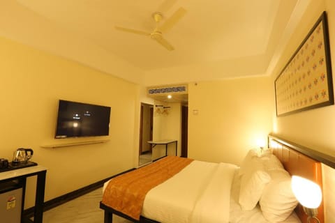 Leo Fort Hotel  Hotel in Ludhiana