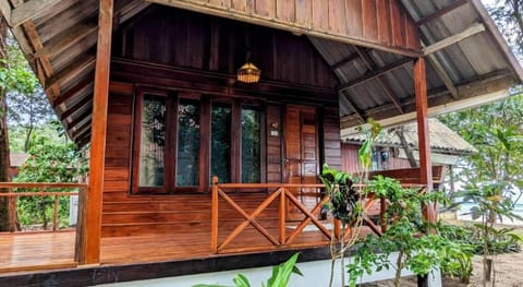 Ziggy Stardust Resort Vacation rental in Ko Phayam