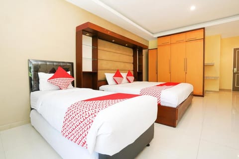 Super OYO 175 K-60 Residence Hotel in Surabaya