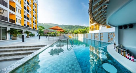 Beehive Boutique Hotel Phuket Hotel in Wichit